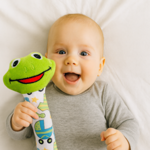 KitMik Frog Face Rattle Cum Soft Toy-Green,3+ Months - Image 5